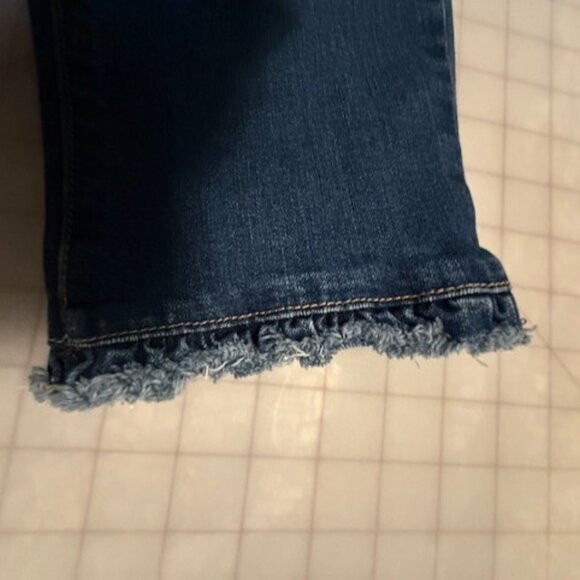 CROWN & IVY BLUE DENIM SKINNY CROPPED JEANS WITH RUFFLE HEM, SIZE 12 - Picture 10 of 15